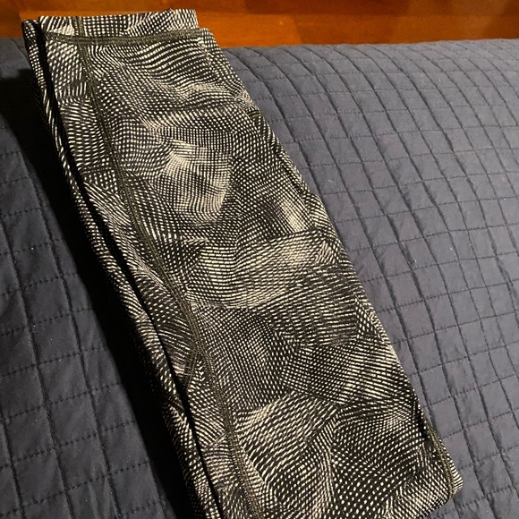 Lululemon leggings - Picture 5 of 5